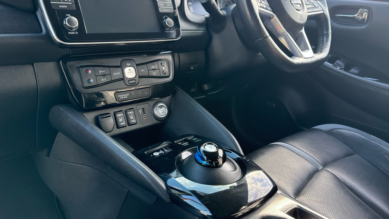 Nissan LEAF 110kW Tekna 40kWh 5dr Auto Electric Hatchback